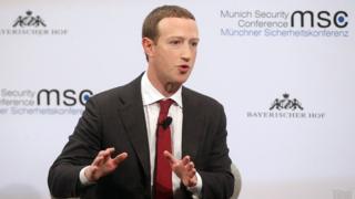 Kamfanonin sada zumunta na kara fuskantar matsin lamba cewa su magance matsalar yada bayanan kanzon kurege. An sha sukan Facebook musamman a kan tsarinsa na tallace-tallacen siyasa.